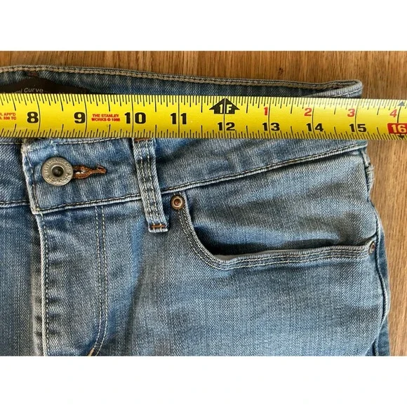 Levi Demi Curve Mid Rise Straight Jeans Size‎ 10/30 - Picture 4 of 8
